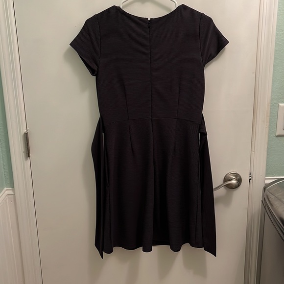 The Loft cap sleeve dress. Gently used - Picture 3 of 6